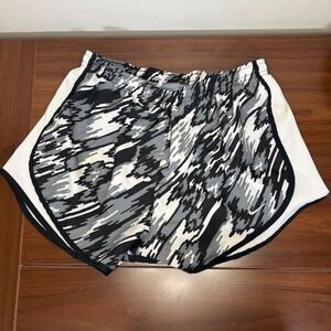 Nike Dri-Fit White Black Gray Short in Medium